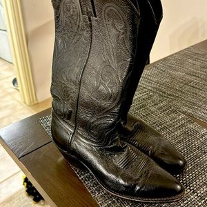Women’s black real leather Dan Post cowboy boots - like new- size 9
